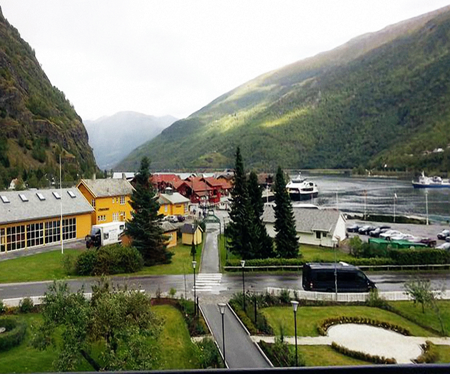 ../Images/YANG,CHIH-WEI.Norway.Fretheim Hotel (1).jpg